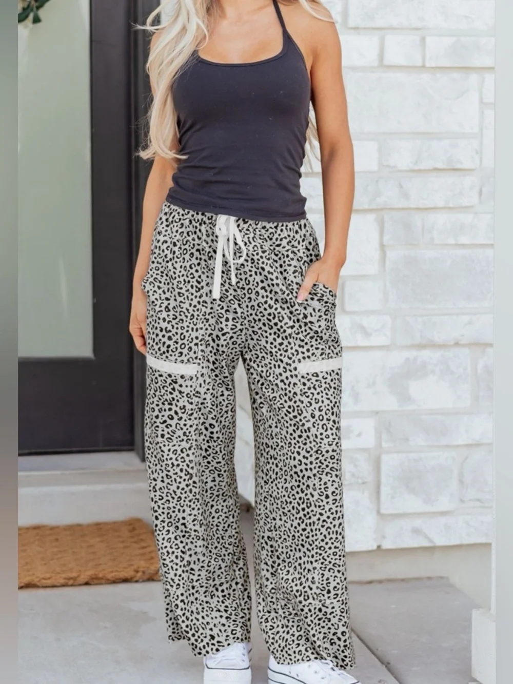 ♥️Hello Gorgeous! Animal Print Wide Leg Terry Knit Pants - Picture 2 of 8